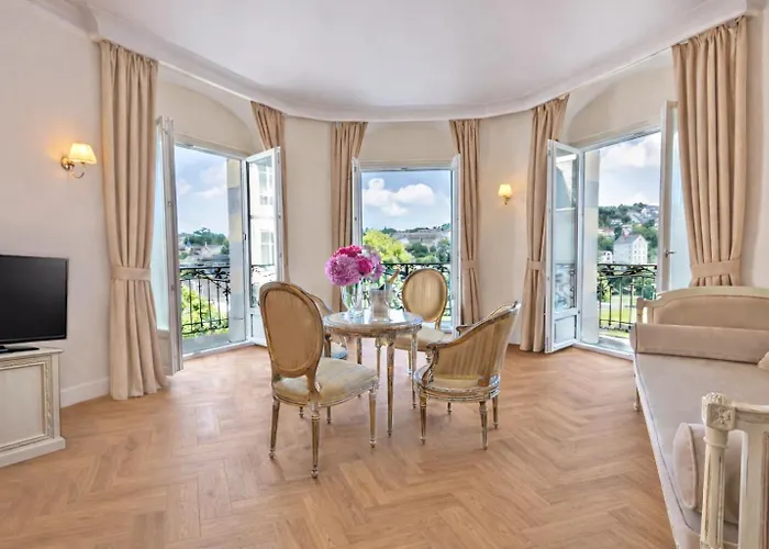 Grand Hotel Moderne Lourdes